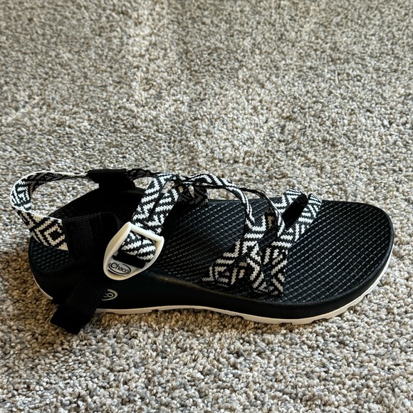 Chaco ZX1 Sport Hiking Sandal - women’s size 7 - Picture 3 of 8